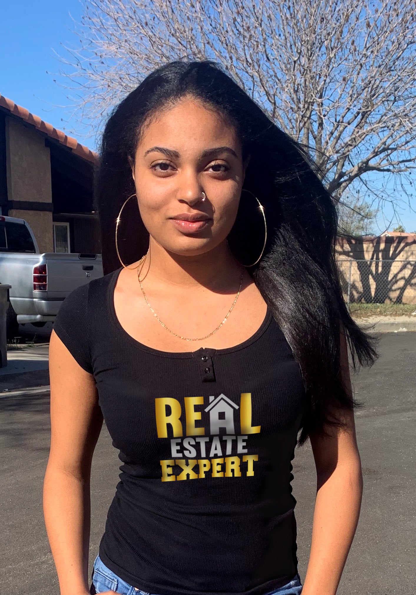 Real Estate Expert - T-Shirt