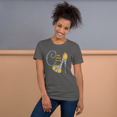 Cute Curvy Classy (gold) - T-Shirt